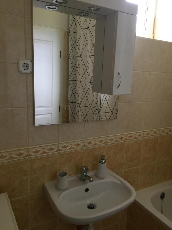 Peppy Apartment & Pool Balatonfured Exterior photo